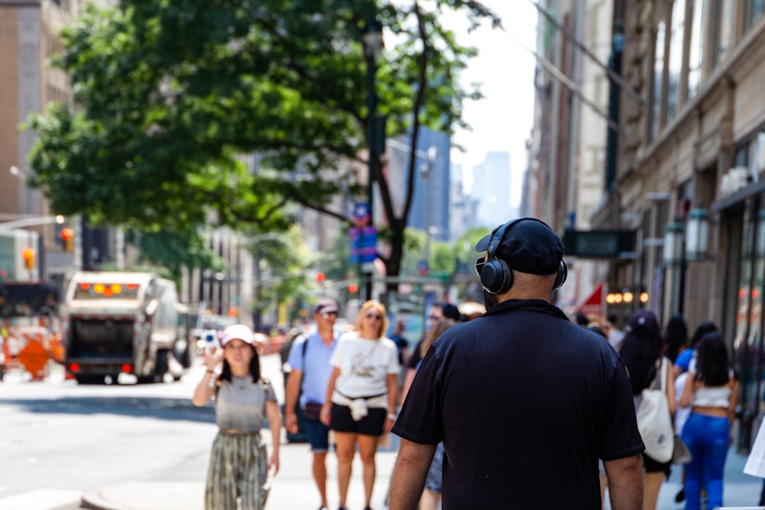 How to Choose the Perfect Headphones for Your Lifestyle How to Choose the Perfect Headphones for Your Lifestyle